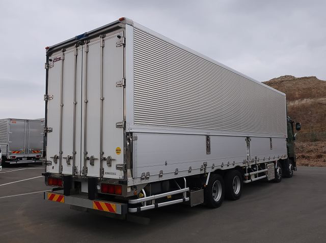 中古トラック いすゞアルミウィング ＃3