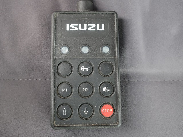 中古トラック いすゞ フォワード 中型クレーン付平ボディ