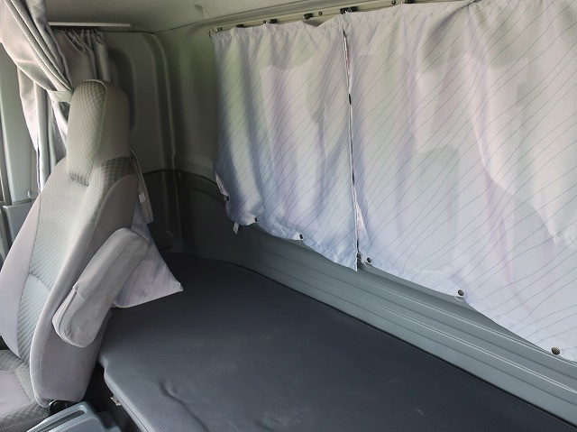 中古トラック いすゞクレーン付平ボディ #23