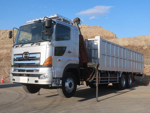 2005 Hino Profia flatbed with Hiab crane, 2 differentials, approximately 230,000 km on the odometer.