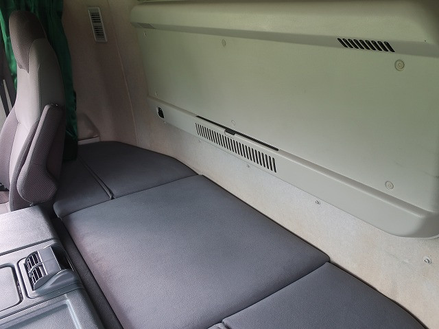 中古トラック 三菱ふそう平ボディアルミブロック ＃23