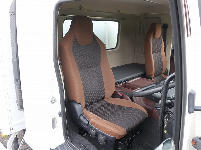 中古トラック 日野冷凍バン ＃12