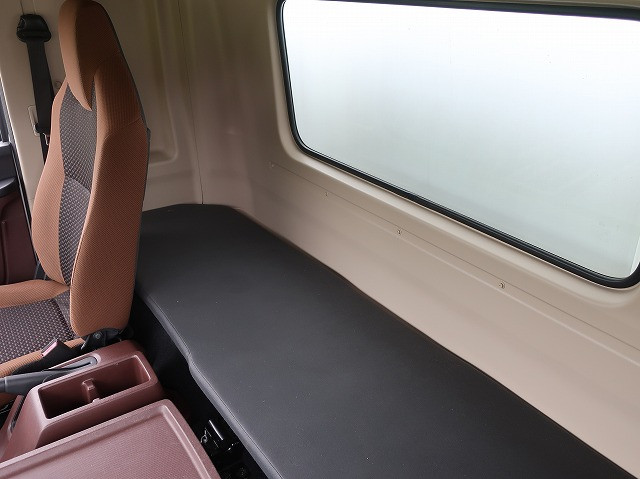 中古トラック 日野冷凍バン ＃24