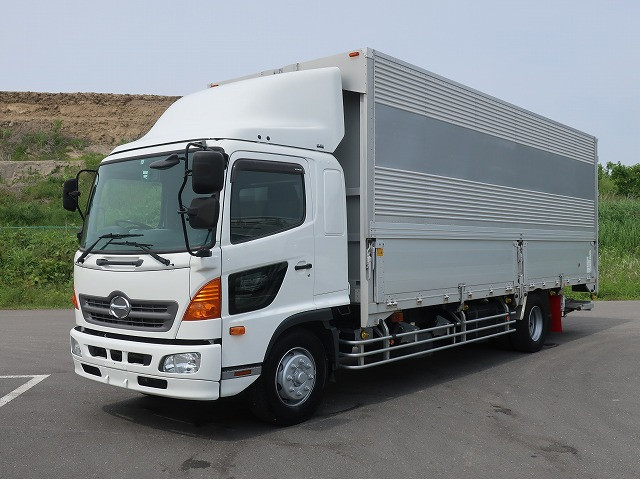 2014 Hino Ranger with aluminum wing, standard 6800, 6.1 ton payload, PG storage, radio-controlled, rear air suspension, 240 horsepower 
