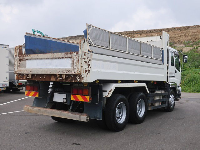 中古トラック いすゞダンプ ＃3