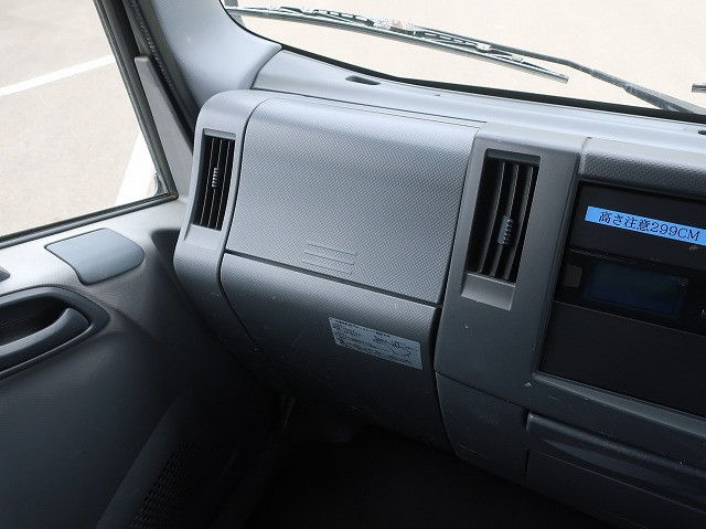 中古トラック いすゞ冷凍バン #15