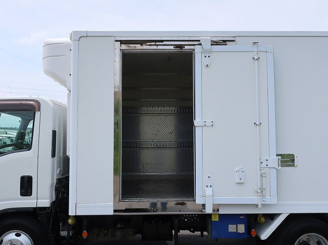中古トラック いすゞ冷凍バン ＃8