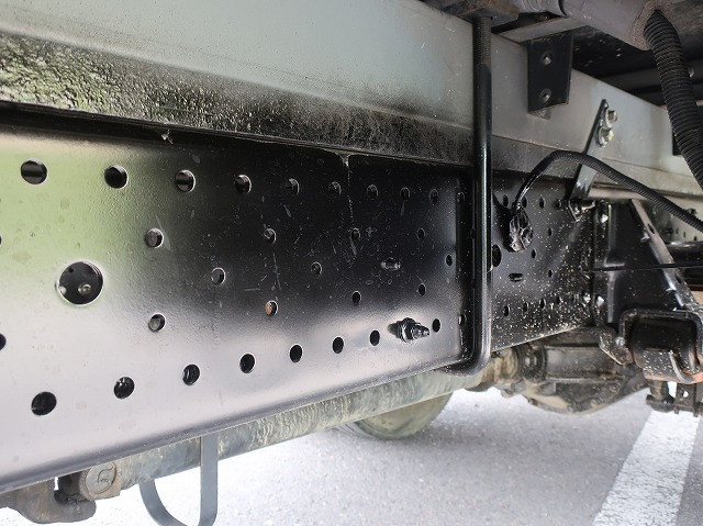 中古トラック いすゞ冷凍バン #9