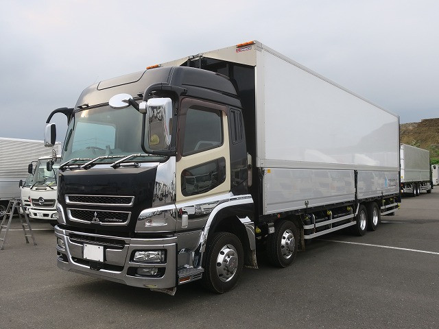 三菱ふそう　アルミウィング／幌ウィング