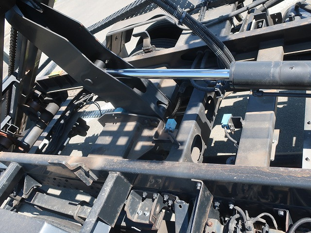 中古トラック 三菱ふそうセーフティーローダー（車載車） ＃9