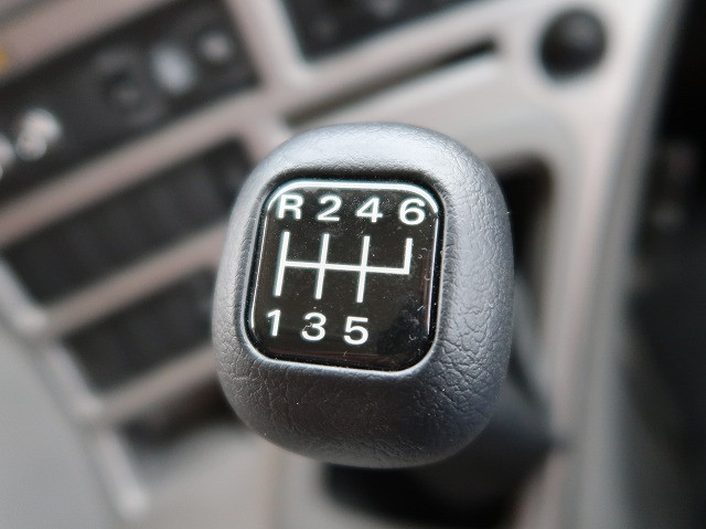 中古トラック UDトラックスコンクリートミキサー車 #19