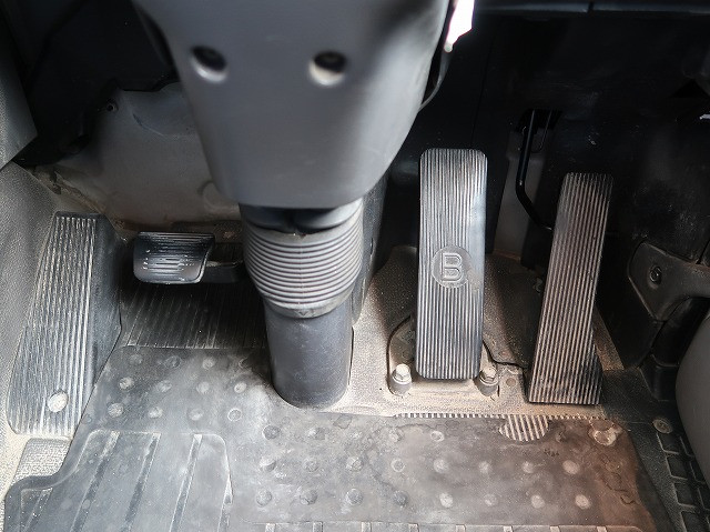 中古トラック UDトラックスコンクリートミキサー車 #21