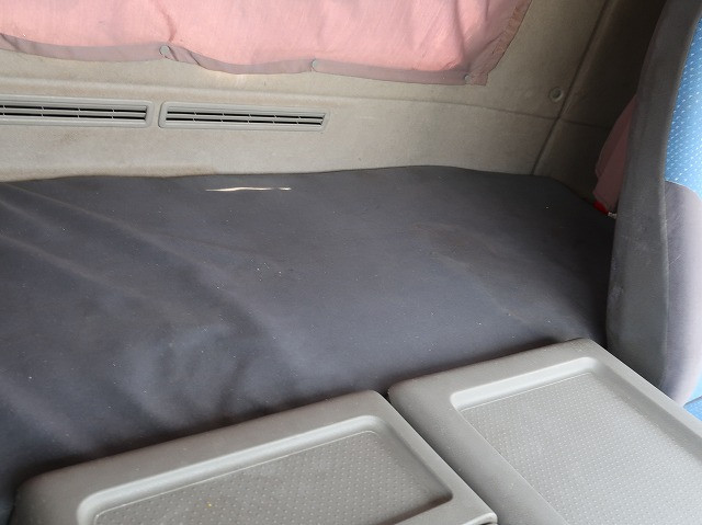 中古トラック UDトラックスコンクリートミキサー車 ＃23