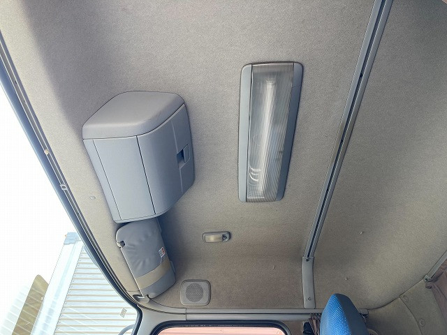 中古トラック UDトラックスコンクリートミキサー車 ＃24