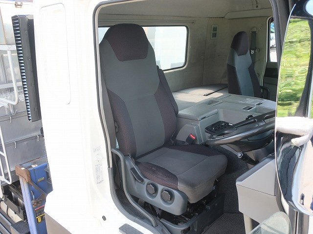 中古トラック 三菱ふそう スーパーグレート 大型クレーン付平ボディ