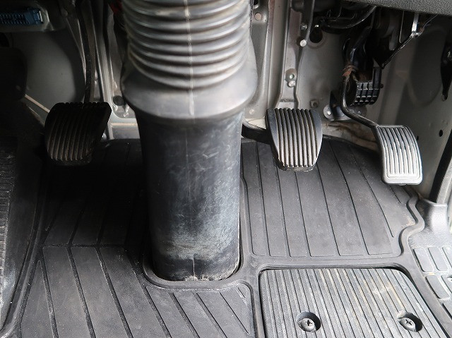 中古トラック 日野クレーン付平ボディ #21