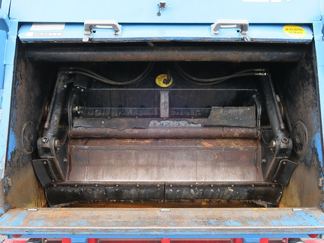 中古トラック いすゞパッカー車(塵芥車) #11
