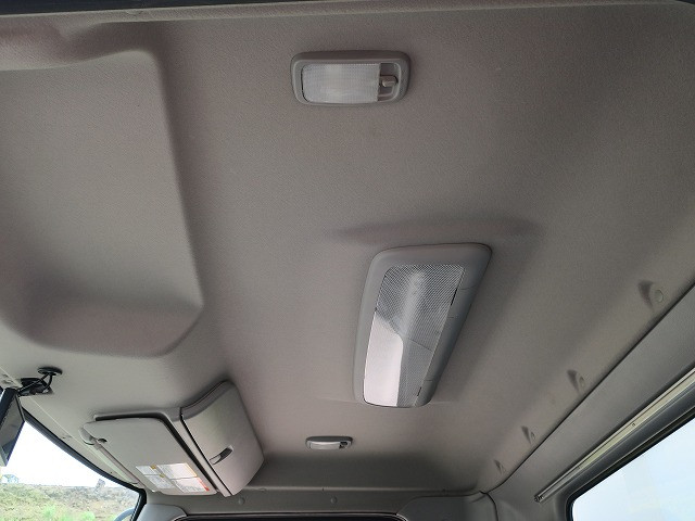 中古トラック 日野冷凍バン ＃24