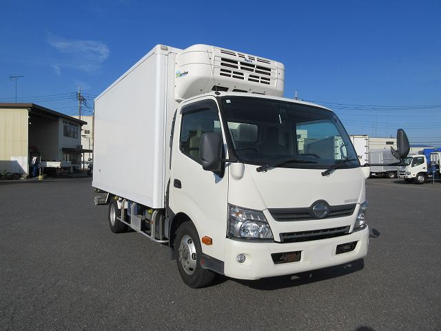 中古トラック 日野冷凍バン ＃2