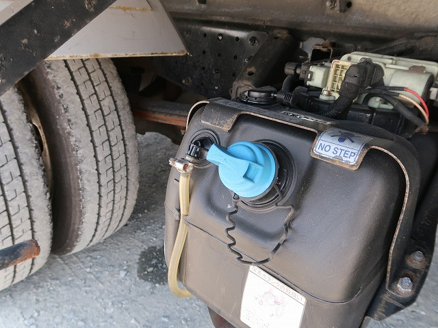 中古トラック 三菱ふそうアルミバン #9