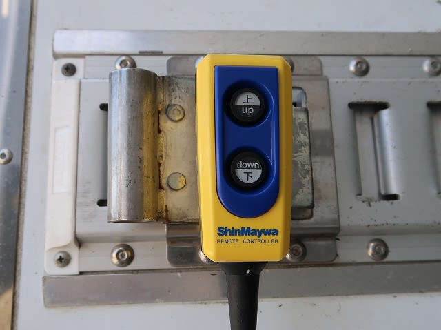 中古トラック 日野冷凍バン ＃8