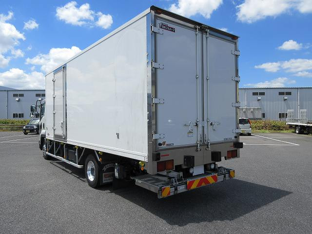 中古トラック いすゞ冷凍バン #4