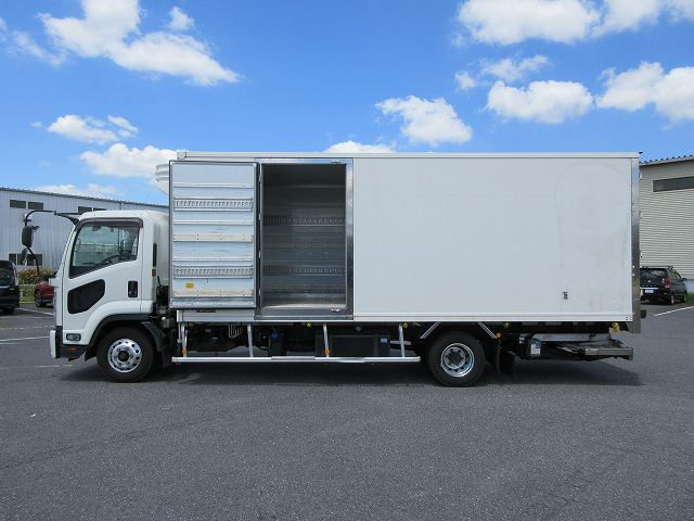 中古トラック いすゞ冷凍バン #9