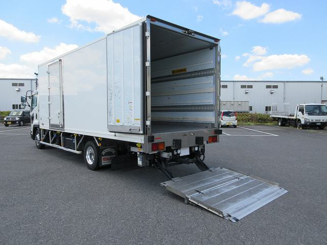 中古トラック いすゞ冷凍バン #10