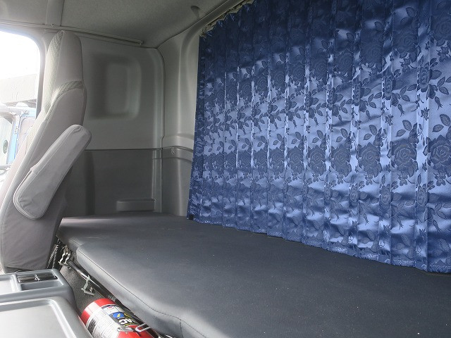 中古トラック いすゞアルミウィング ＃23