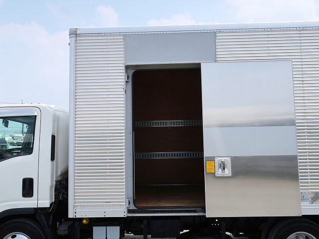 中古トラック いすゞアルミバン ＃7