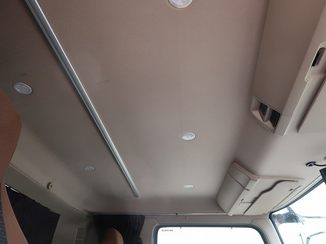 中古トラック 日野冷凍バン ＃24