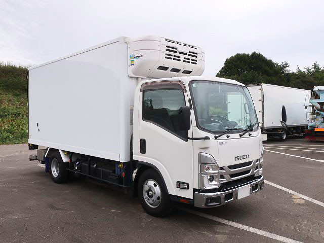 中古トラック いすゞ冷凍バン ＃2