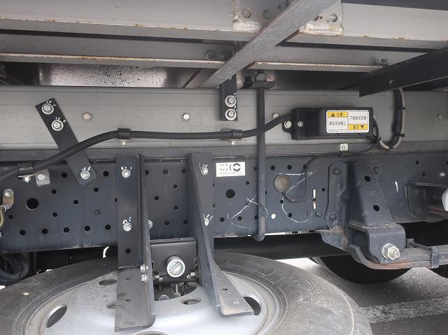 中古トラック いすゞ冷凍バン ＃11