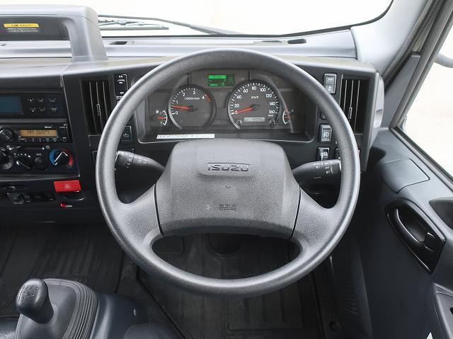 中古トラック いすゞ冷凍バン ＃16