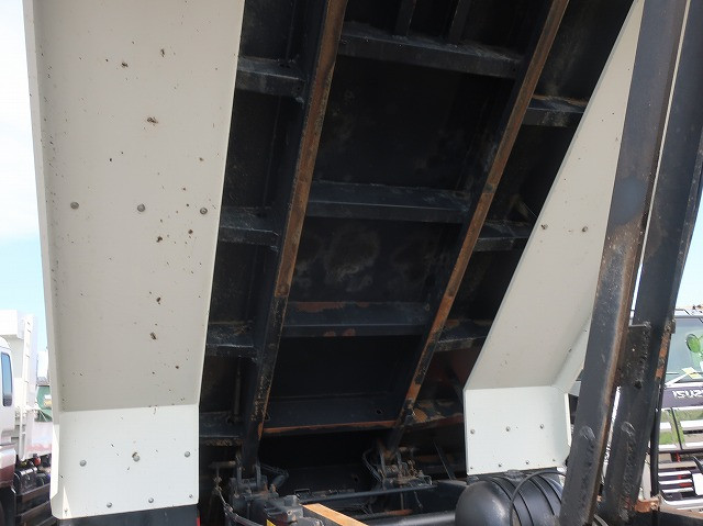 中古トラック いすゞダンプ ＃9