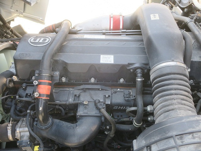 中古トラック UDトラックストラクタヘッド ＃13