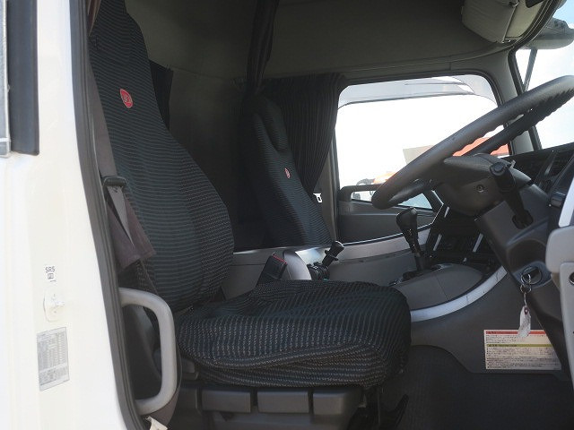 中古トラック UDトラックストラクタヘッド ＃14