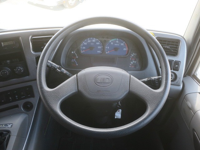 中古トラック UDトラックストラクタヘッド ＃16