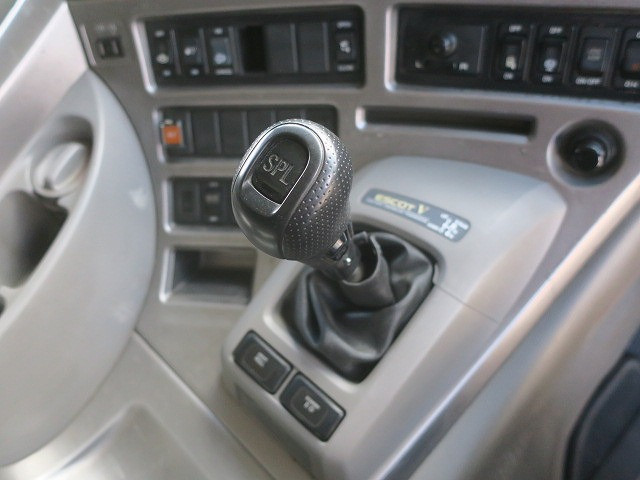 中古トラック UDトラックストラクタヘッド ＃18