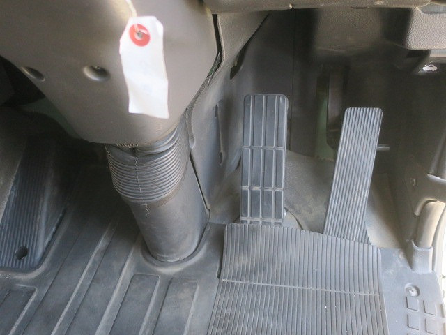 中古トラック UDトラックストラクタヘッド #21