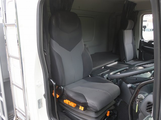 中古トラック 日野 プロフィア 大型平ボディ