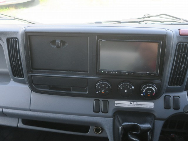 中古トラック 三菱ふそう キャンター 3tアルミバン