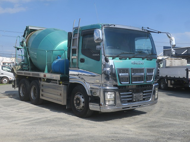 中古トラック いすゞコンクリートミキサー車 ＃2