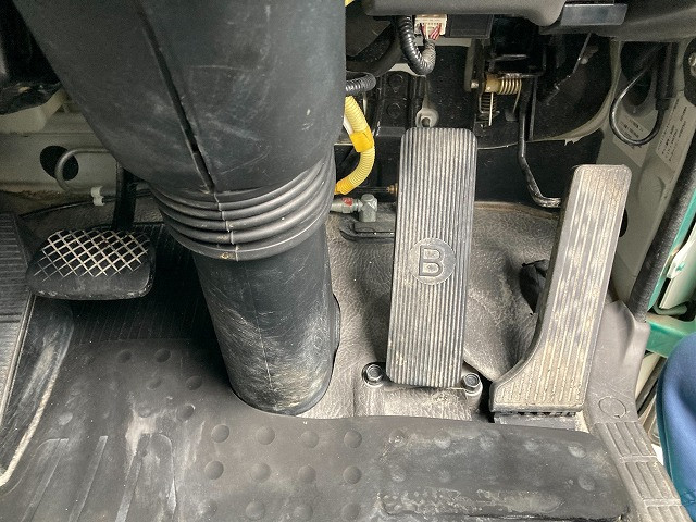 中古トラック いすゞコンクリートミキサー車 ＃22