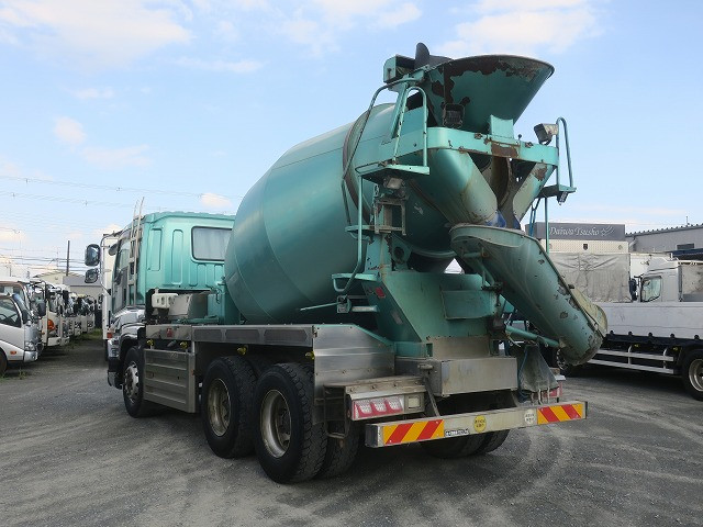 中古トラック いすゞコンクリートミキサー車 ＃4