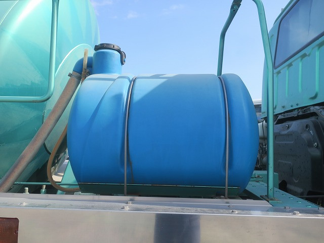 中古トラック いすゞコンクリートミキサー車 ＃8