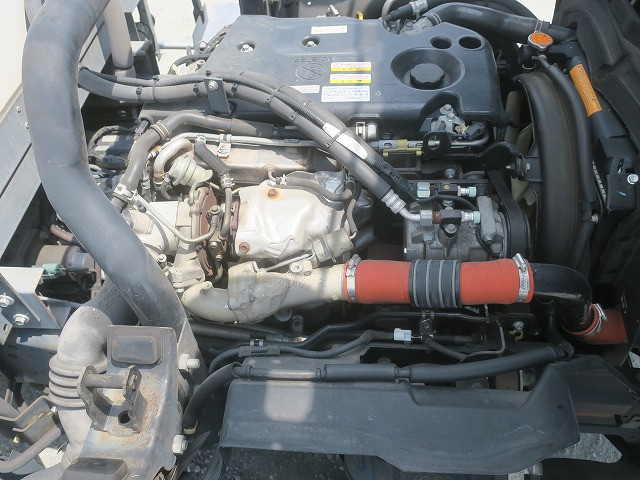 中古トラック いすゞ冷凍バン ＃12