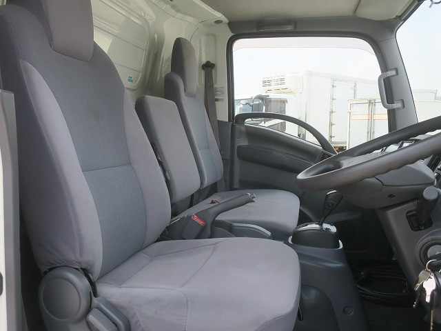 中古トラック いすゞ冷凍バン ＃13