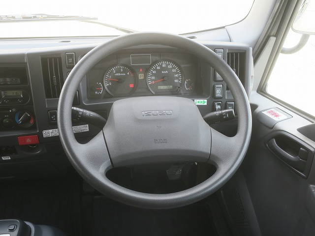 中古トラック いすゞ冷凍バン ＃16