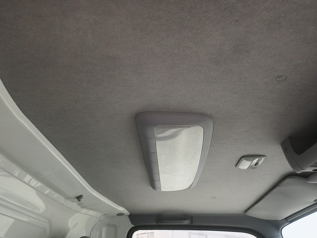 中古トラック いすゞ冷凍バン ＃24